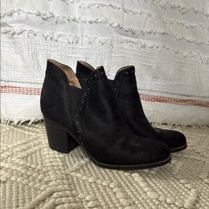 Elegant Black Ankle Boots